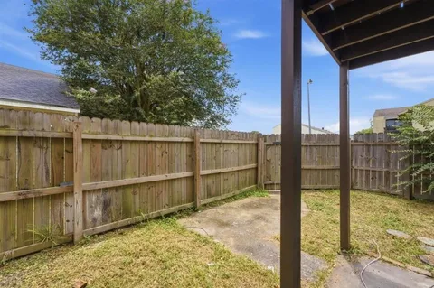 $389,900 | 1826 Fox Run Drive, Lake Charles, LA 70605