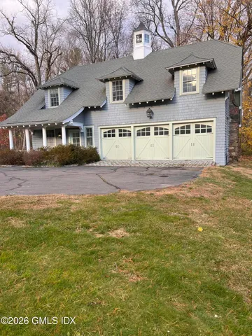 $2,300 | 25 Ridgeway, Unit A, Greenwich, CT 06831