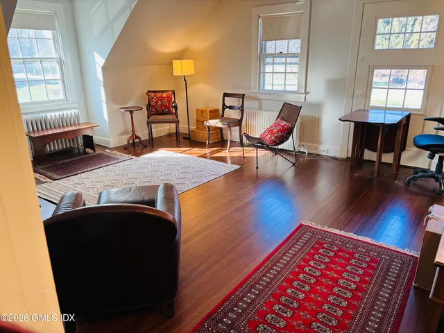 $2,300 | 25 Ridgeway, Unit A, Greenwich, CT 06831