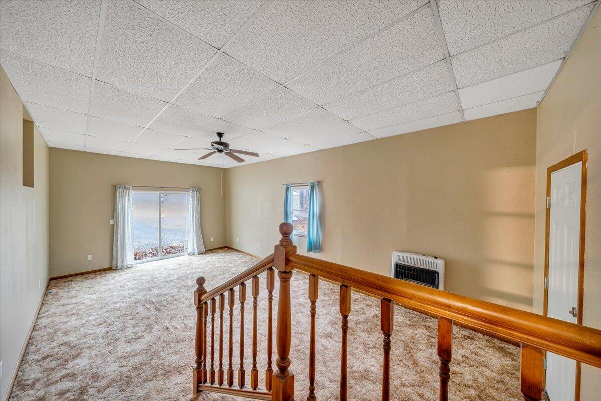 5146 Keffer Road Catawba, VA 24070 - Photo 25 of 43 a view of a hallway with windows