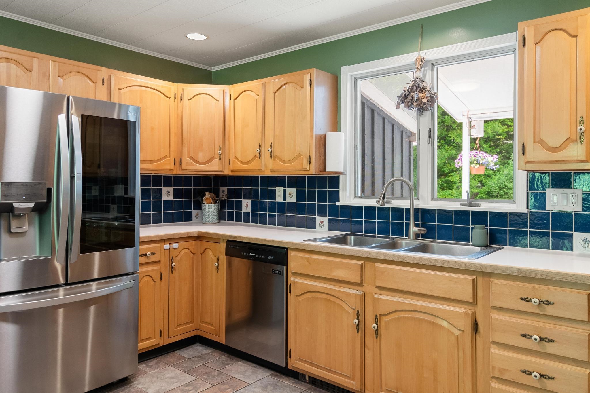 1083 N Road Hinesburg, VT 05461 - Photo 17 of 60