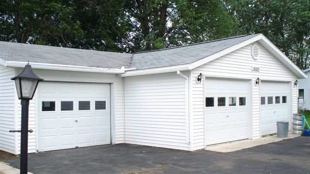 10005 North Holiday Point Rome City, IN 46784 - Photo 3 of 11