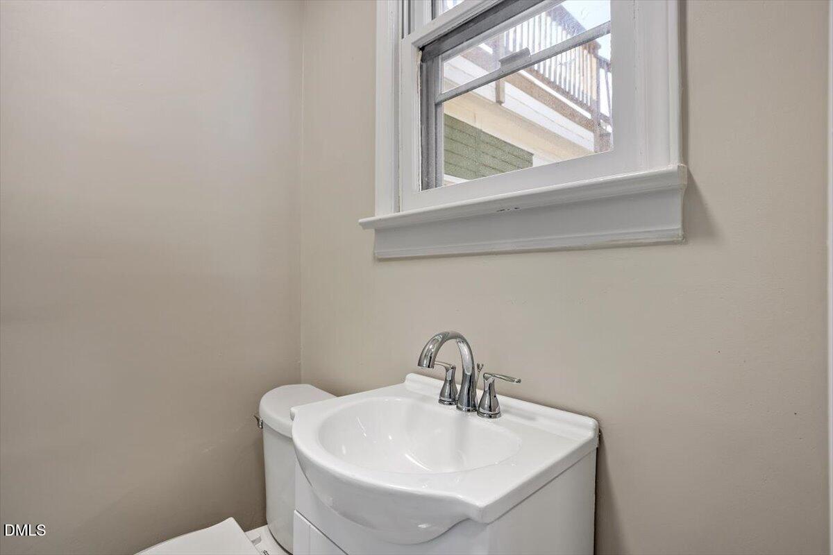 404 East Edenton Street Raleigh, NC 27601 - Photo 12 of 57