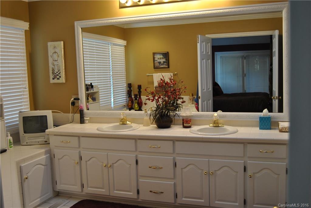 1285 Dorchester Road Gastonia, NC 28056 - Photo 9 of 16 Gallery Image 9