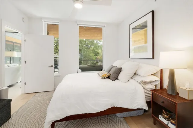 $3,000 | 1600 South 1st Street, Unit 220, Austin, TX 78704