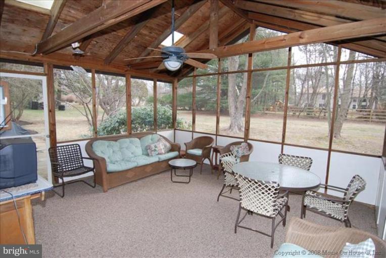 14309 Cantrell Road Silver Spring, MD 20905 - Photo 2 of 5 Great for BBQ grilling