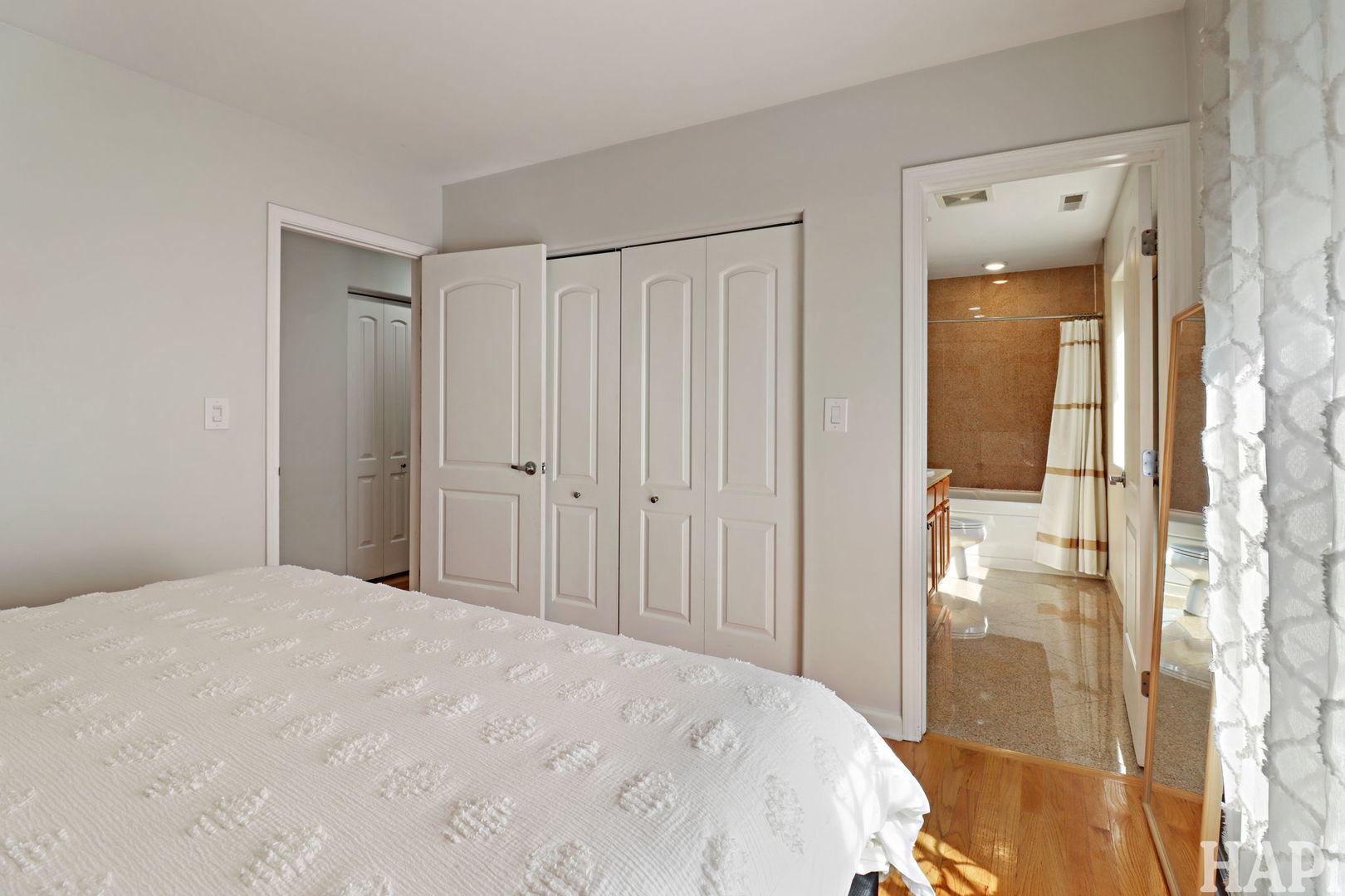 4716 West Addison Street, Unit 2E Chicago, IL 60641 - Photo 8 of 24 Gallery Image 8