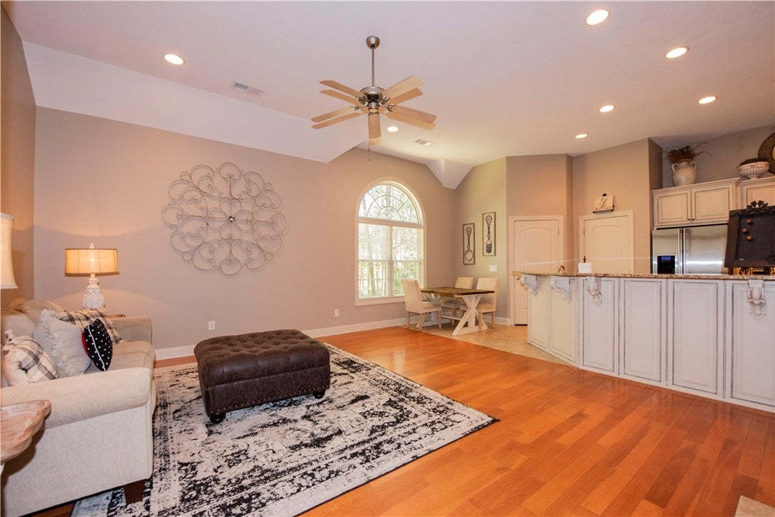 3706 Hamilton Road Opelika, AL 36804 - Photo 11 of 26 Gallery Image 11