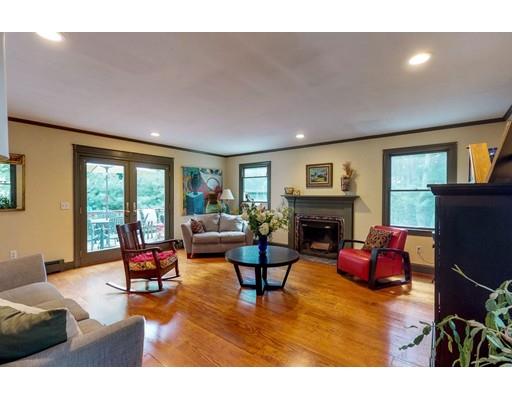 1332 Amostown Road West Springfield, MA 01089 - Photo 2 of 27