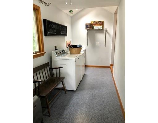 1332 Amostown Road West Springfield, MA 01089 - Photo 10 of 27