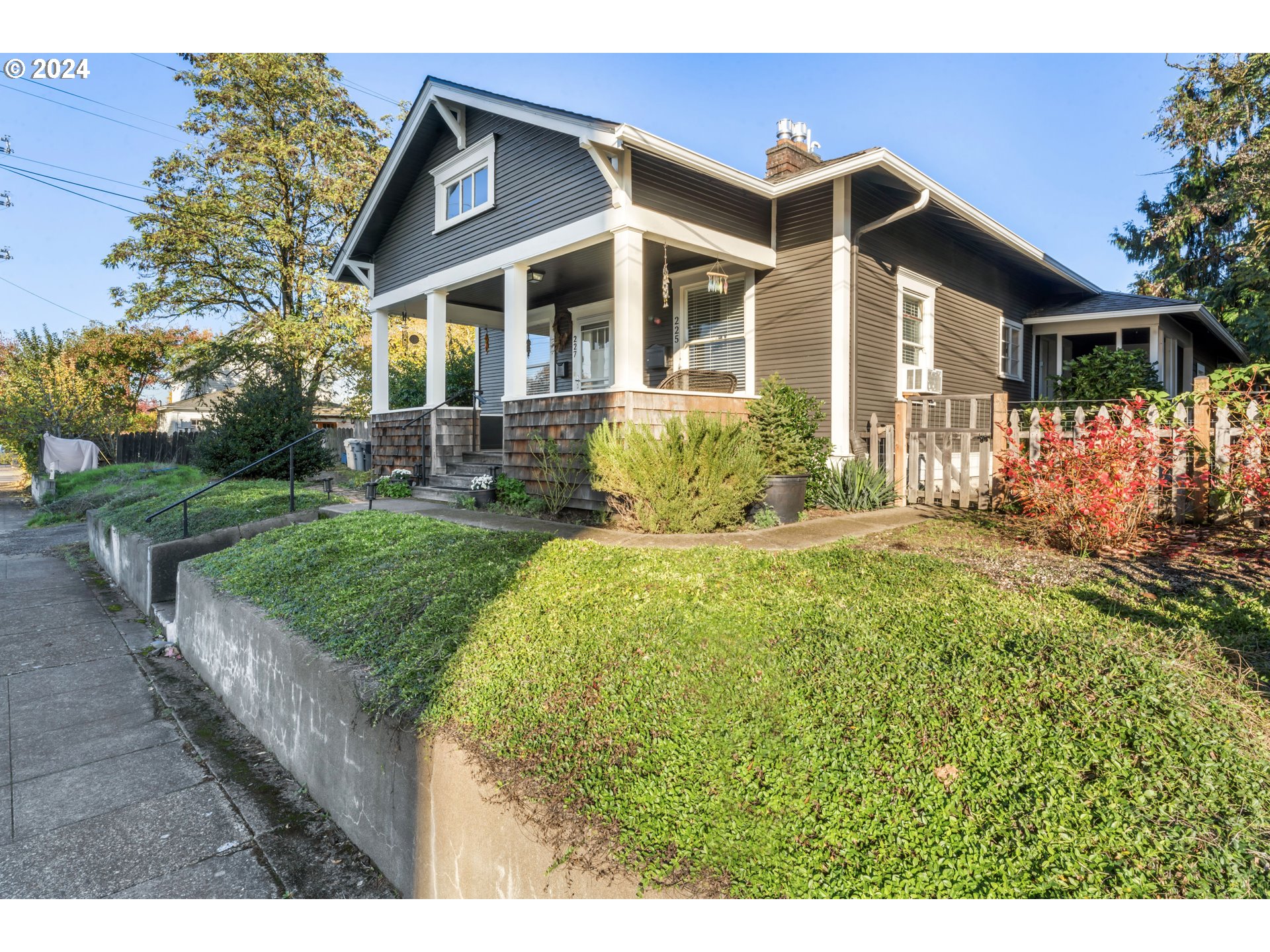 225 Calapooia Street Southwest Albany, OR 97321 - Photo 3 of 48 Gallery Image 3