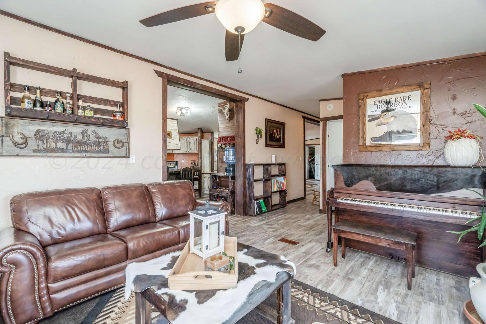 21601 Saddleback Drive Amarillo, TX 79010 - Photo 26 of 64 21601 Saddleback-32 SECOND LIVING