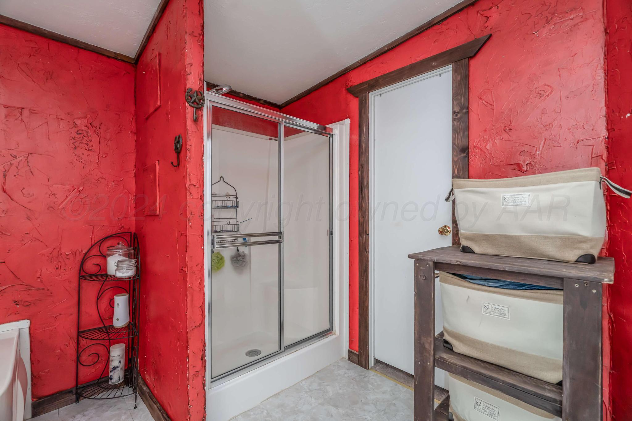 21601 Saddleback Drive Amarillo, TX 79010 - Photo 45 of 64 21601 Saddleback-41 PRIMARY BATH