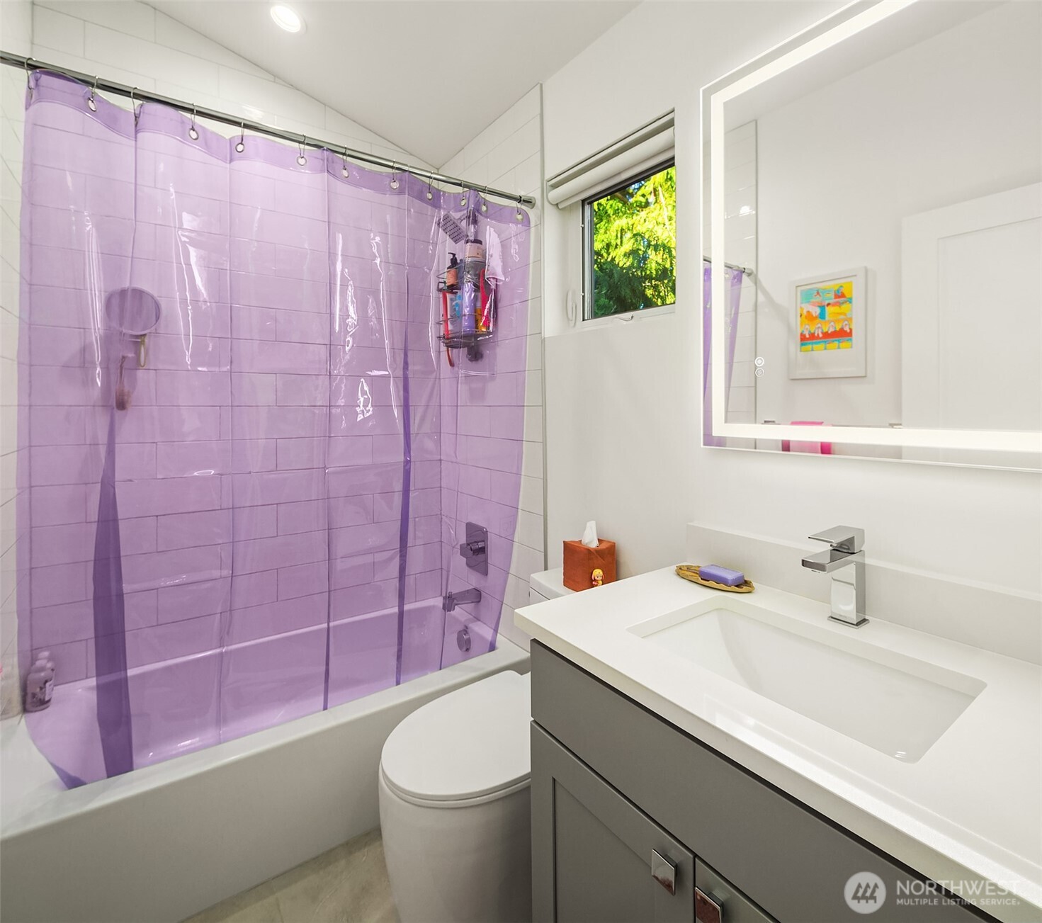 10421 41st Avenue Southwest, Unit B Seattle, WA 98146 - Photo 18 of 29