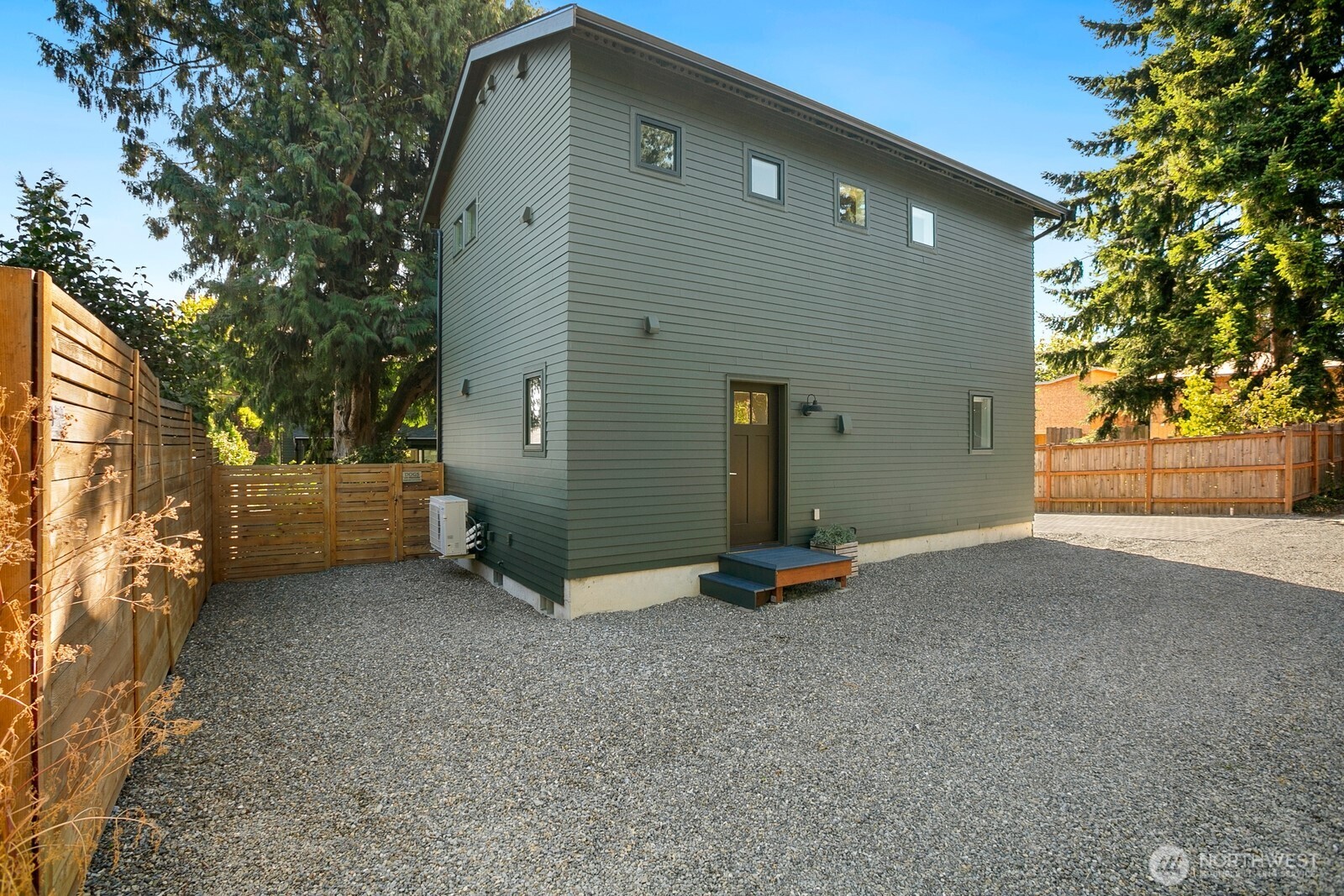 10421 41st Avenue Southwest, Unit B Seattle, WA 98146 - Photo 21 of 29