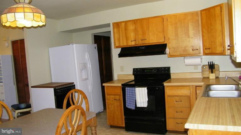 201 West Church Road Sterling, VA 20164 - Photo 1 of 17 Kitchen