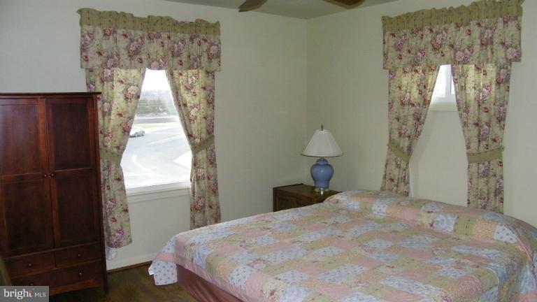 201 West Church Road Sterling, VA 20164 - Photo 4 of 17 Bedroom (Master)