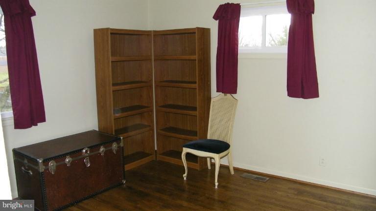 201 West Church Road Sterling, VA 20164 - Photo 10 of 17 Bedroom