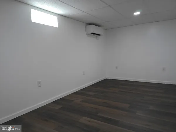 $950 | 1124 West Main Street, Unit 1, Valley View, PA 17983