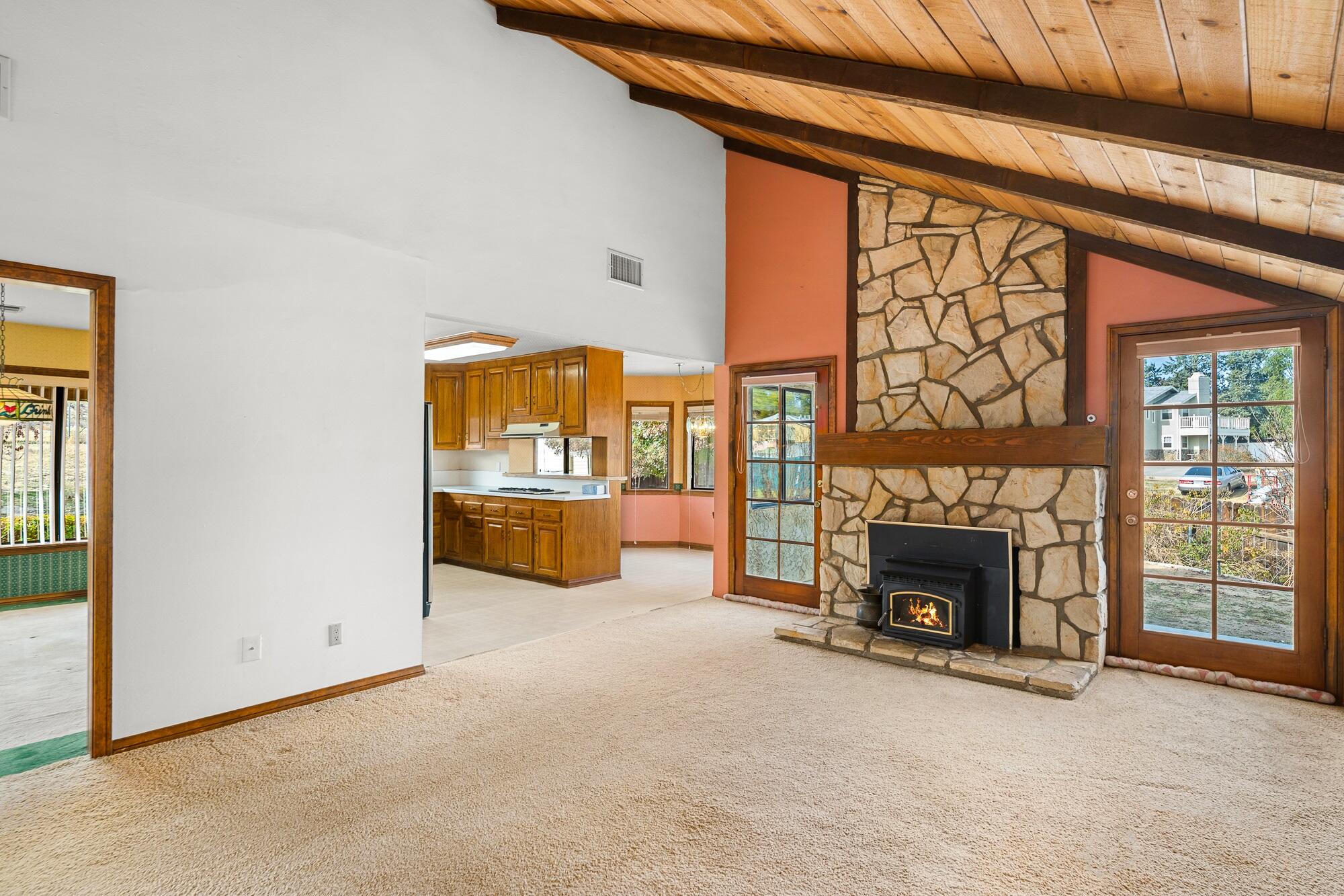 15035 Sandy Ridge Road Lake Elizabeth, CA 93532 - Photo 14 of 39 Familyroom