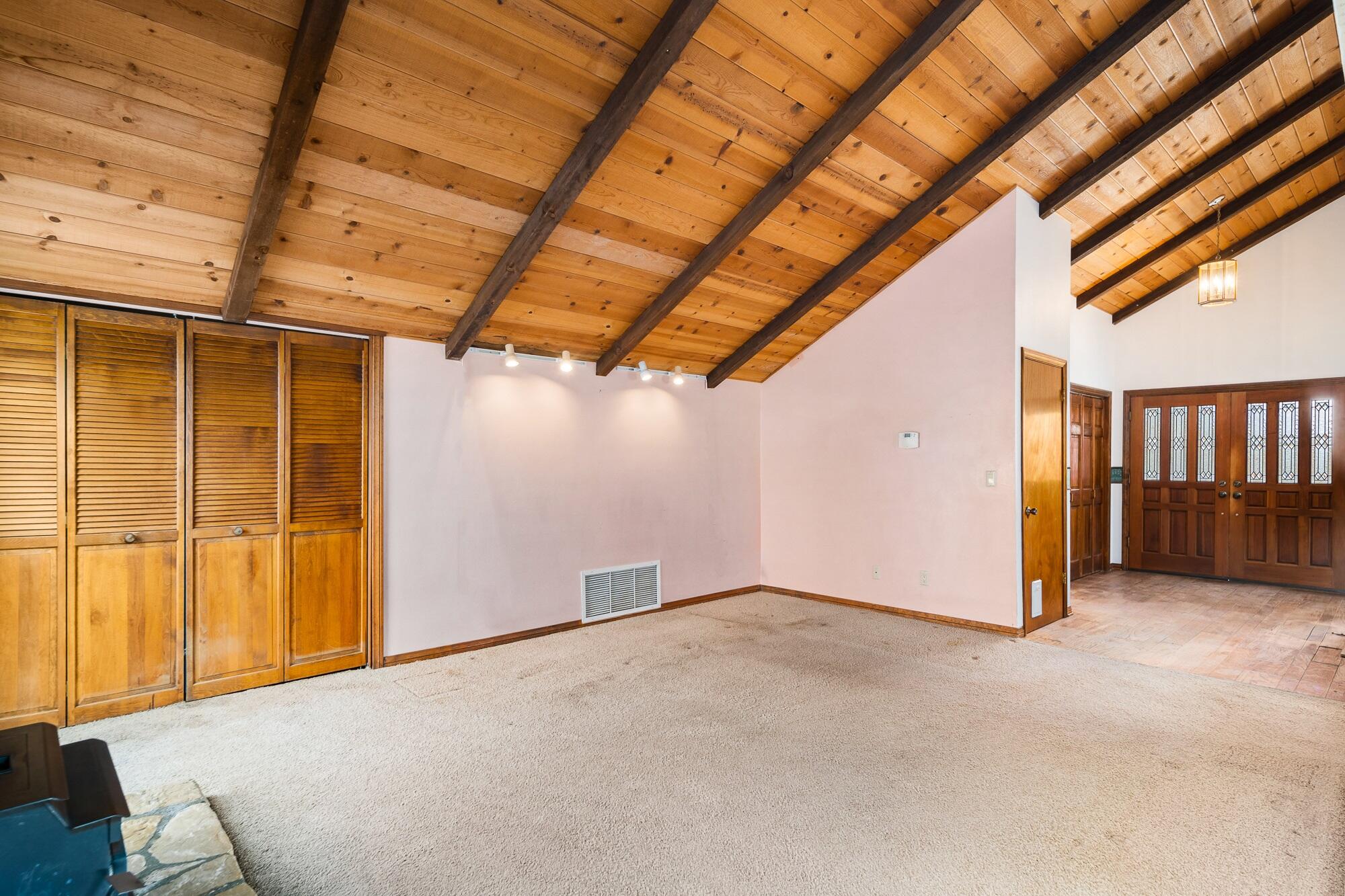 15035 Sandy Ridge Road Lake Elizabeth, CA 93532 - Photo 16 of 39 Familyroom