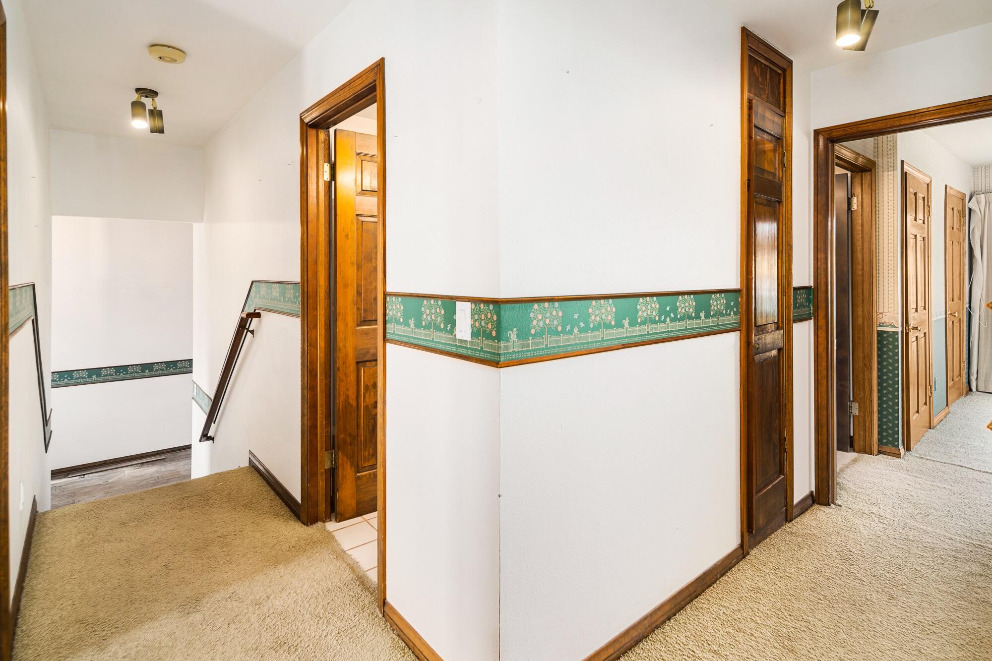 15035 Sandy Ridge Road Lake Elizabeth, CA 93532 - Photo 17 of 39 Hallway
