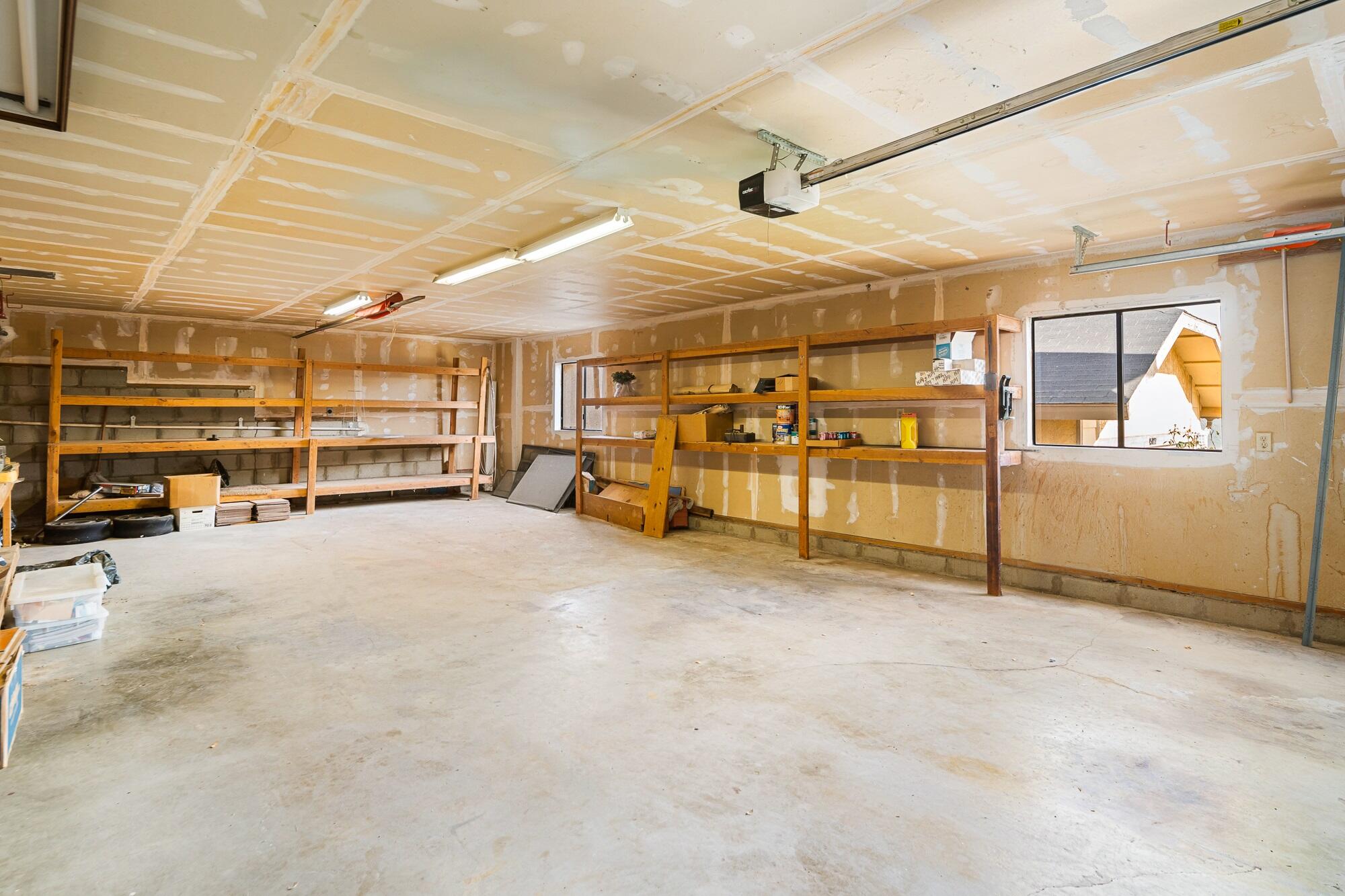 15035 Sandy Ridge Road Lake Elizabeth, CA 93532 - Photo 28 of 39 4 Car Tandem Garage