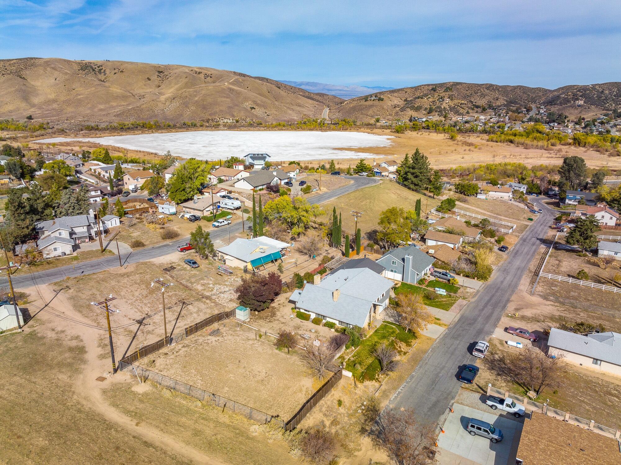 15035 Sandy Ridge Road Lake Elizabeth, CA 93532 - Photo 37 of 39 Aerial North