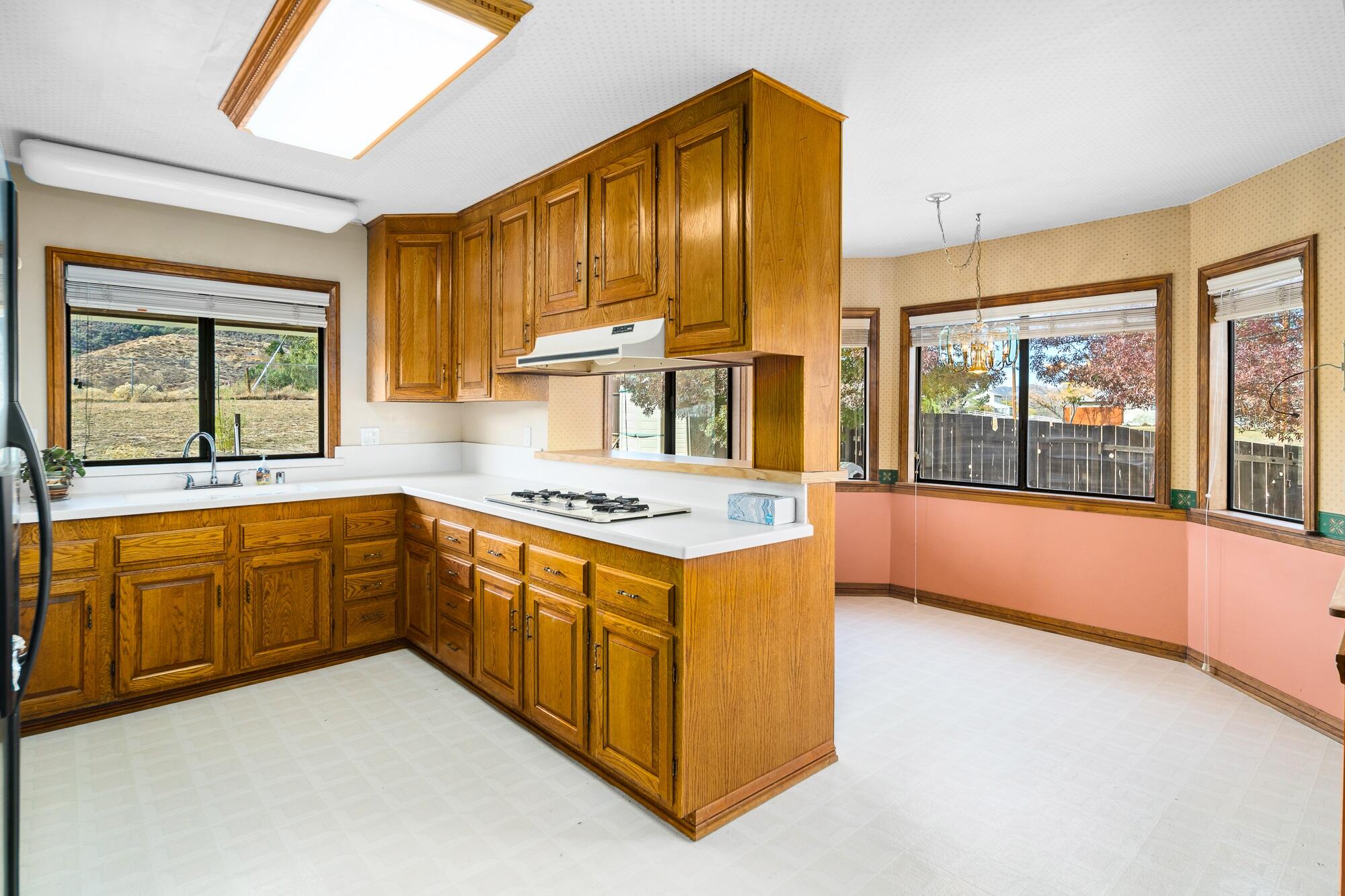 15035 Sandy Ridge Road Lake Elizabeth, CA 93532 - Photo 10 of 39 Kitchen