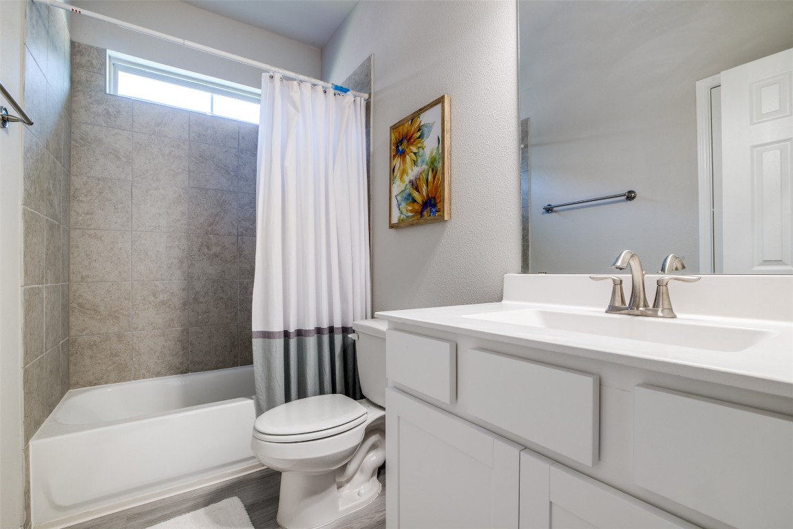 22650 Rosebush Hl Road Tomball, TX 77377 - Photo 15 of 22 second bathroom