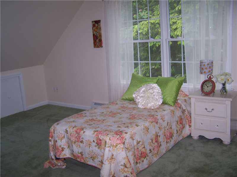 13 Vines Road Saco, ME 04072 - Photo 21 of 34 Bedroom. Second spacious bedroom up....