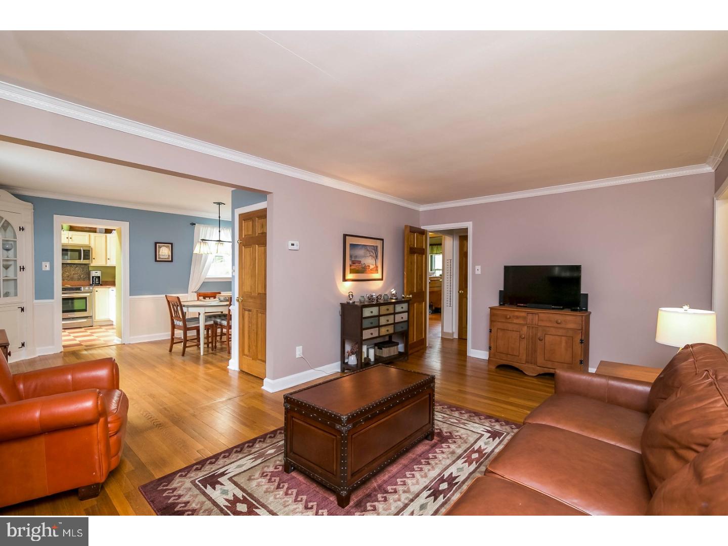 455 Old State Road Media, PA 19063 - Photo 12 of 25 Living Room