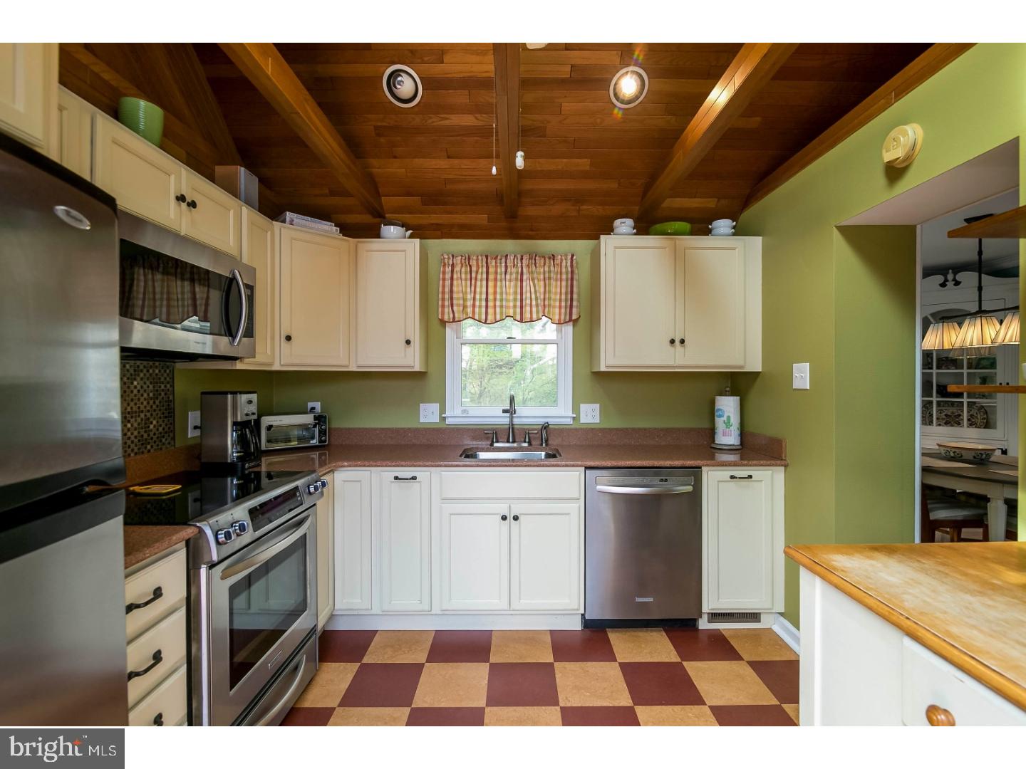 455 Old State Road Media, PA 19063 - Photo 9 of 25 Kitchen