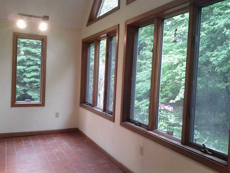160 Kings Factory Road Charlestown, RI 02813 - Photo 8 of 8 Den/Family/Great Room.