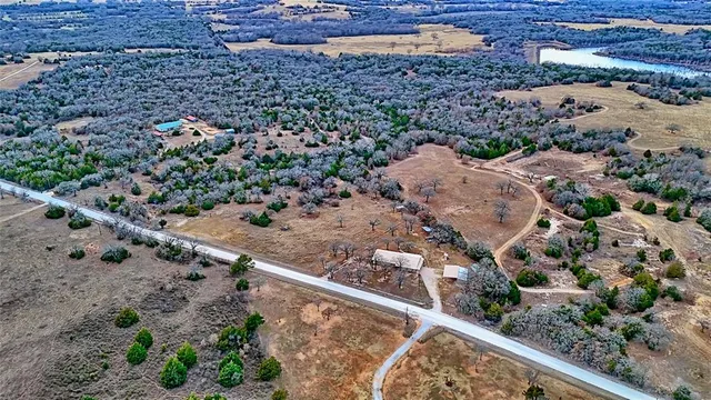 $549,999 | 584 West Alamo Road, Bowie, TX 76230