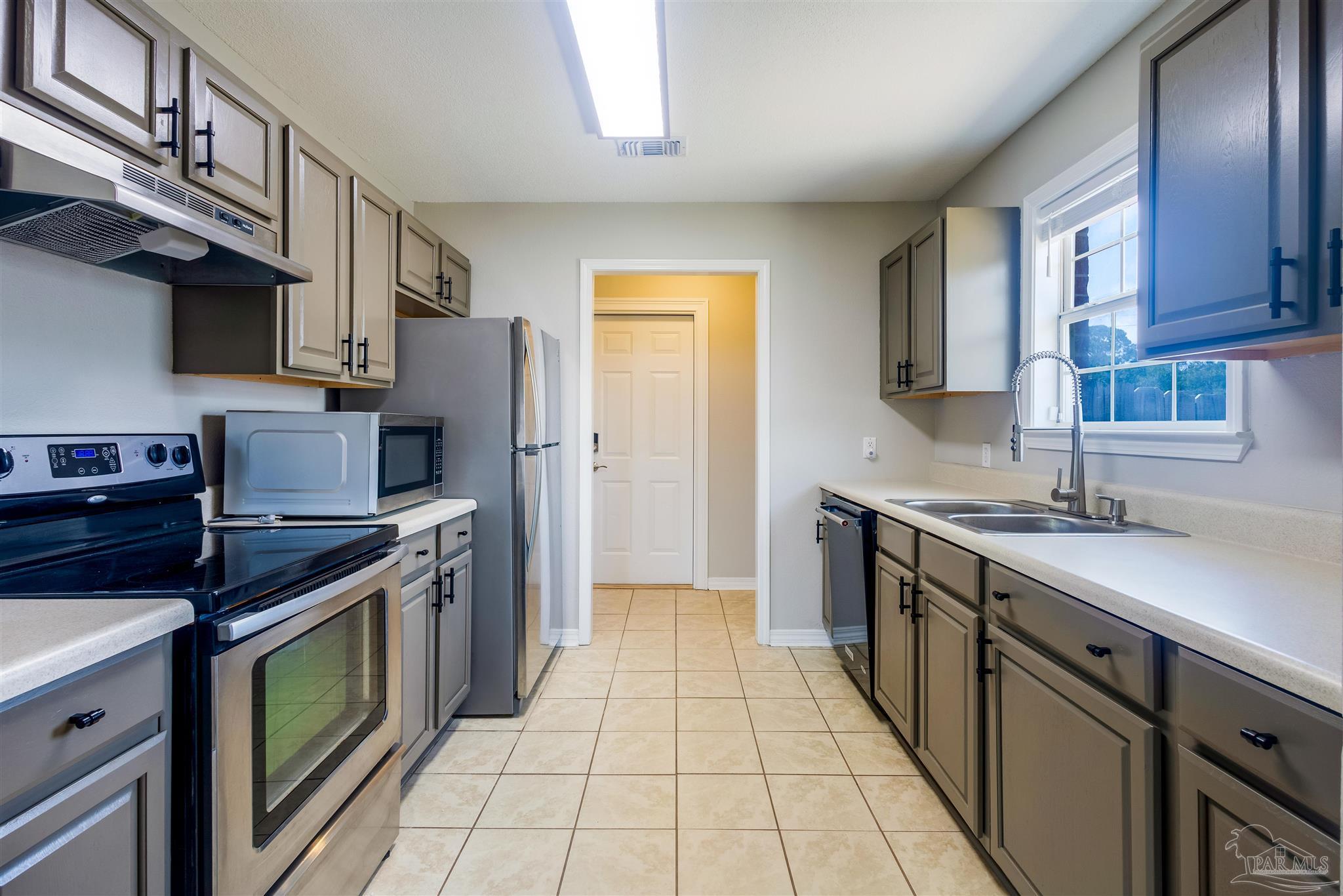 2104 Frontera Street Navarre, FL 32566 - Photo 28 of 47