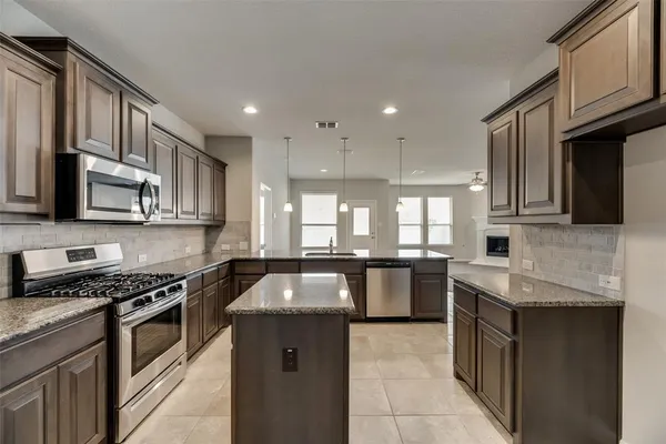 $3,195 | 916 Dove Cove, Argyle, TX 76226