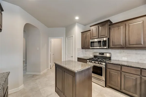 $3,195 | 916 Dove Cove, Argyle, TX 76226