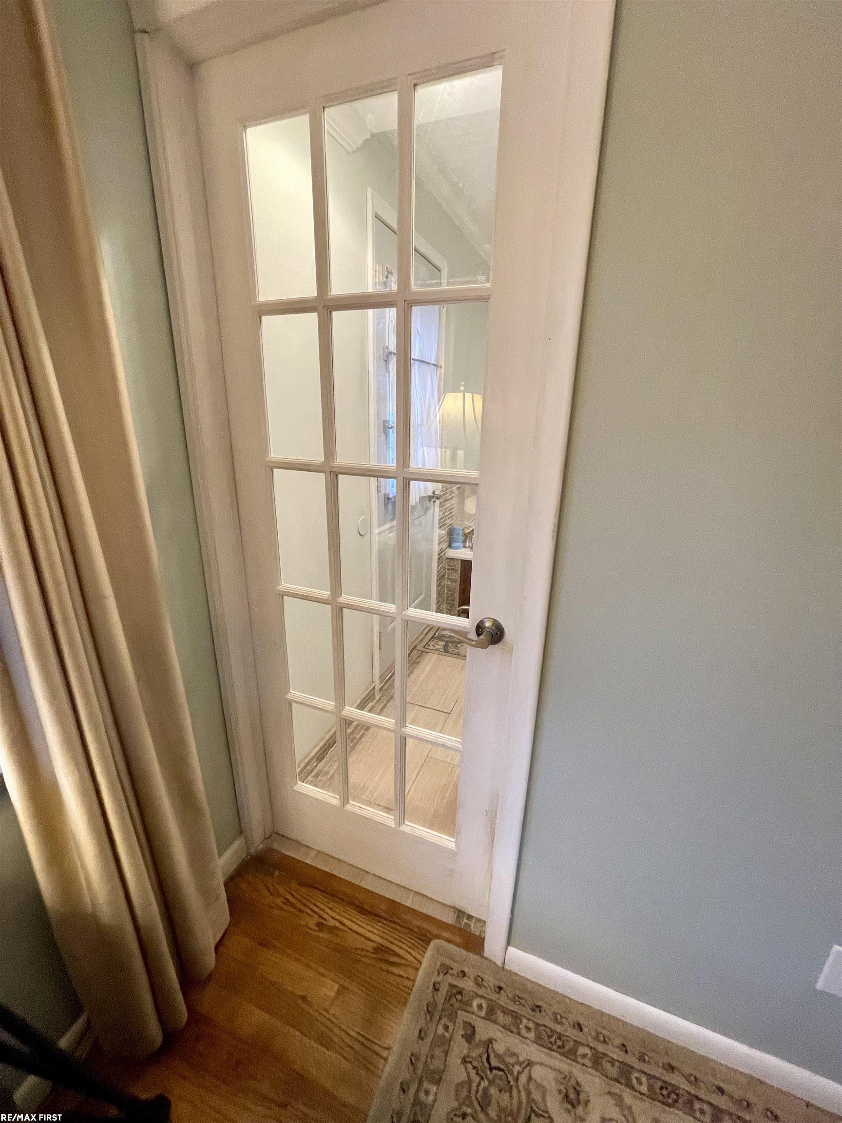 1178 Hampton Road Grosse Pointe, MI 48236 - Photo 24 of 50 Entry to en suite