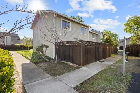 $1,288,000 | 817 Peary Lane, Foster City, CA 94404