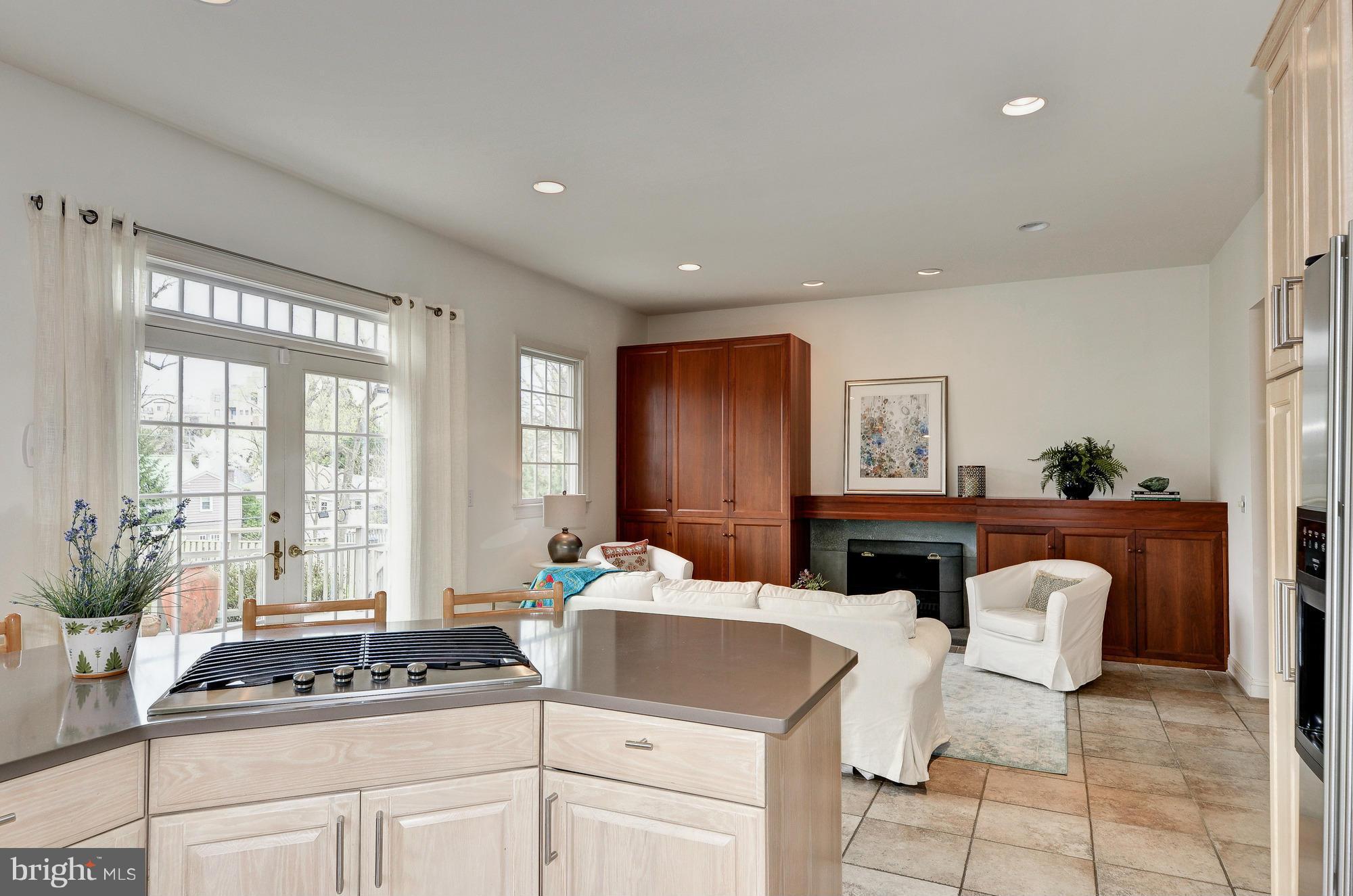 3821 Military Road Northwest Washington, DC 20015 - Photo 11 of 29 Family Room