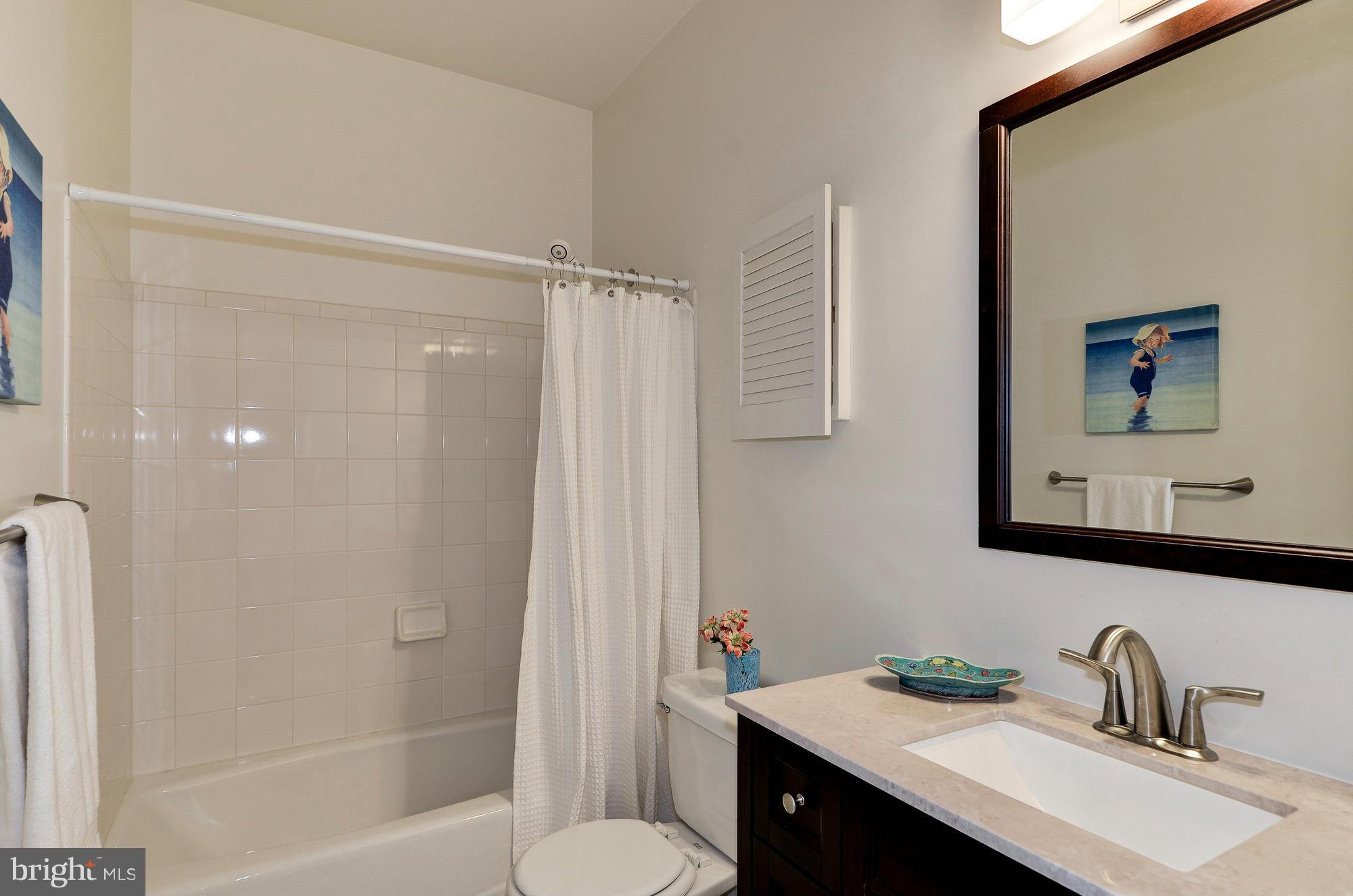 3821 Military Road Northwest Washington, DC 20015 - Photo 13 of 29 Bath