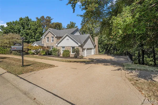 $785,000 | 17707 Hornbean Drive, Wildwood, MO 63005