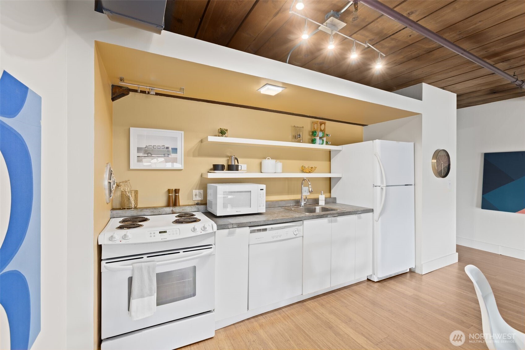 1507 Western Avenue, Unit R302 Seattle, WA 98101 - Photo 12 of 24