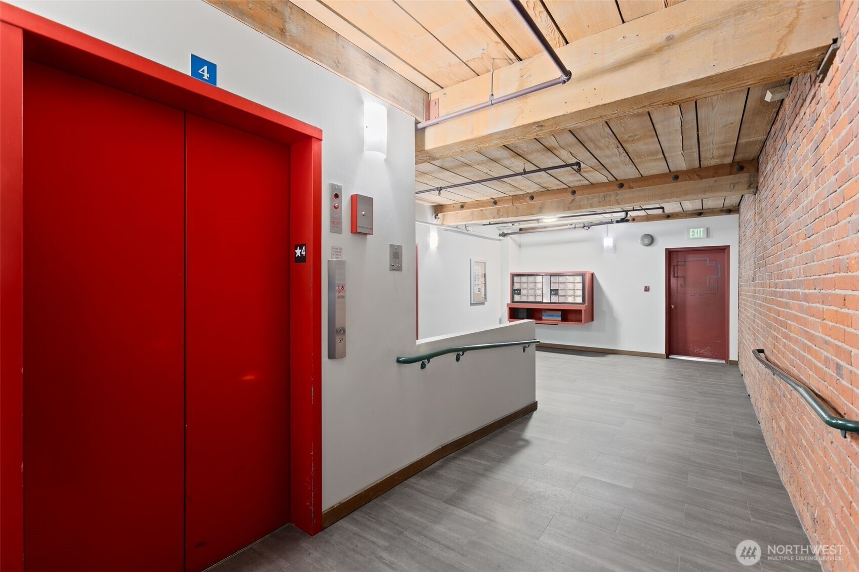 1507 Western Avenue, Unit R302 Seattle, WA 98101 - Photo 4 of 24