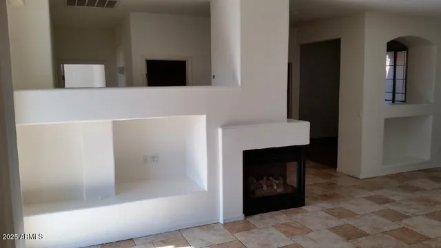 $2,000 | 2050 South Edgewater, Mesa, AZ 85209