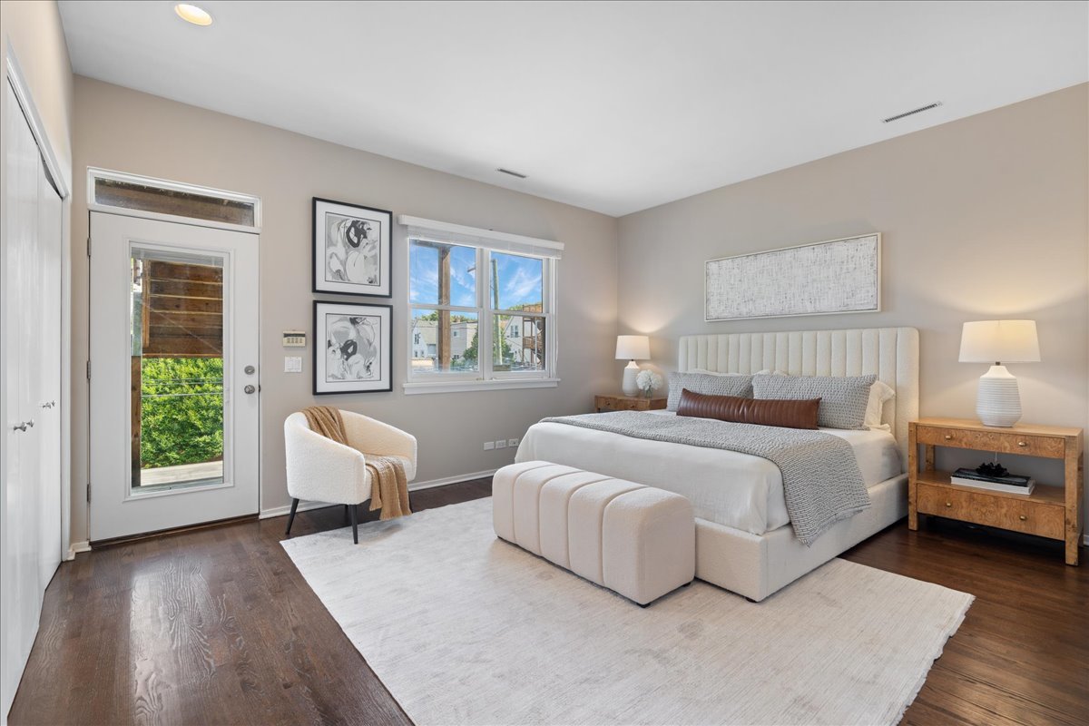 2955 North Racine Avenue, Unit 2B Chicago, IL 60657 - Photo 15 of 22 Gallery Image 15