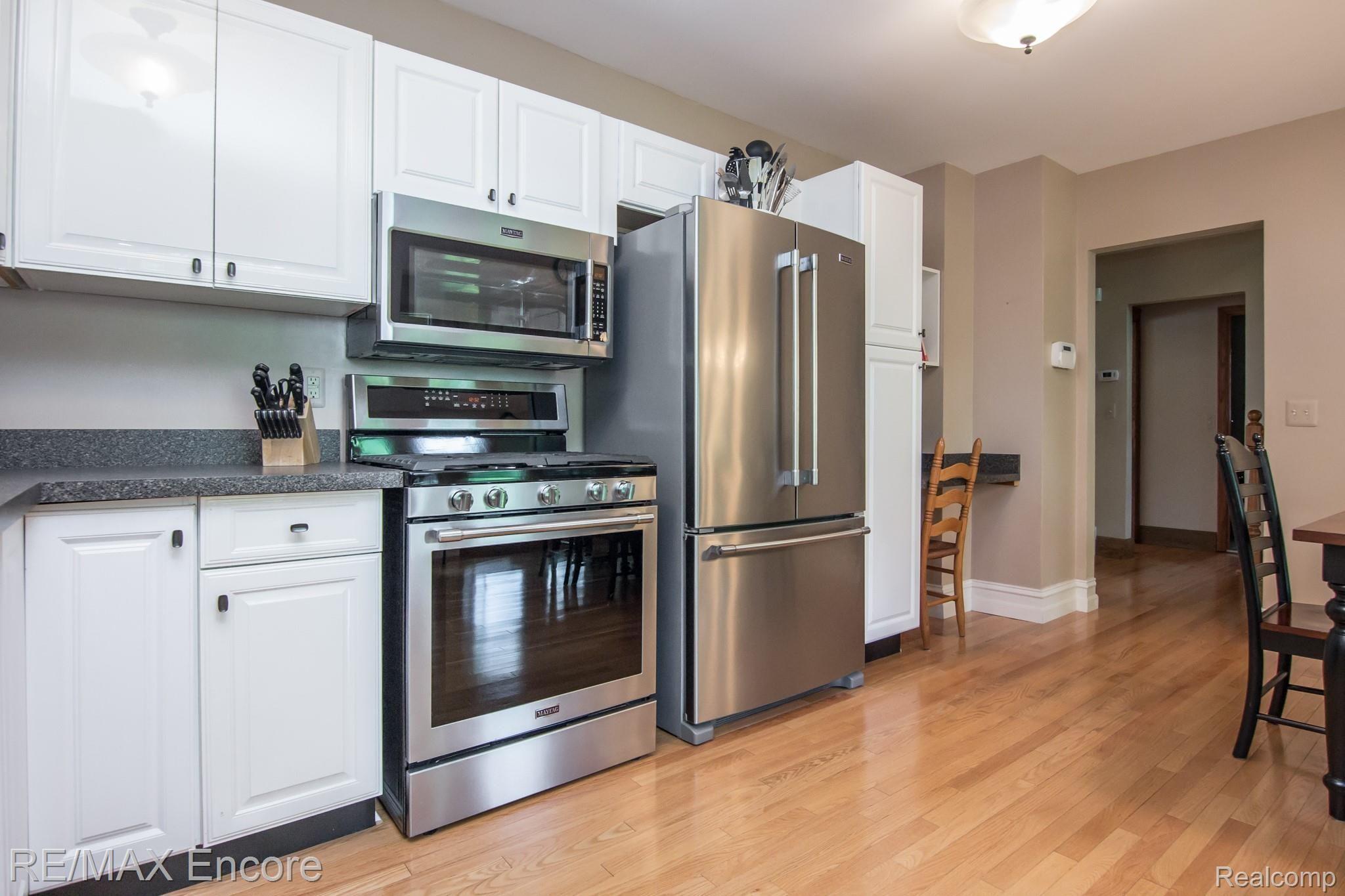 2645 Hickory Lawn Road Rochester, MI 48307 - Photo 8 of 39 Kitchen