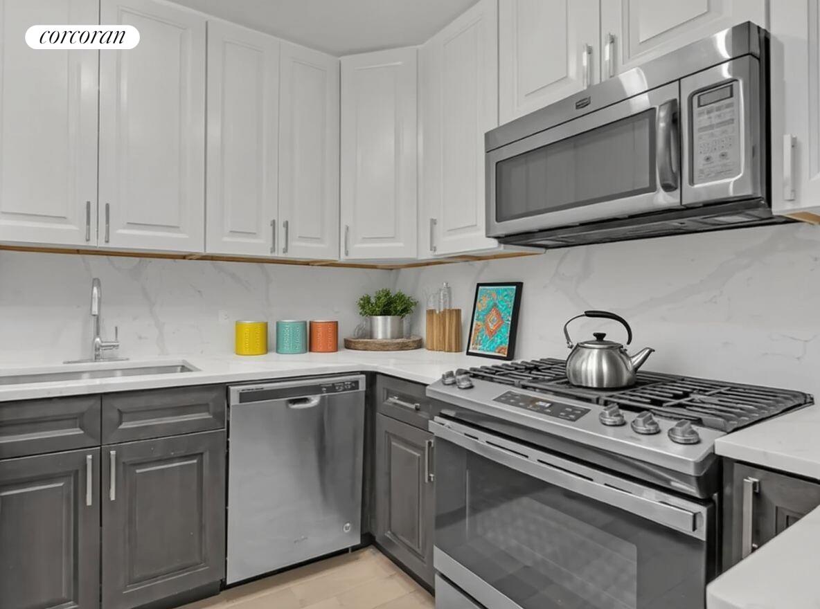 301 East 87th Street, Unit 3E Manhattan, NY 10128 - Photo 6 of 18