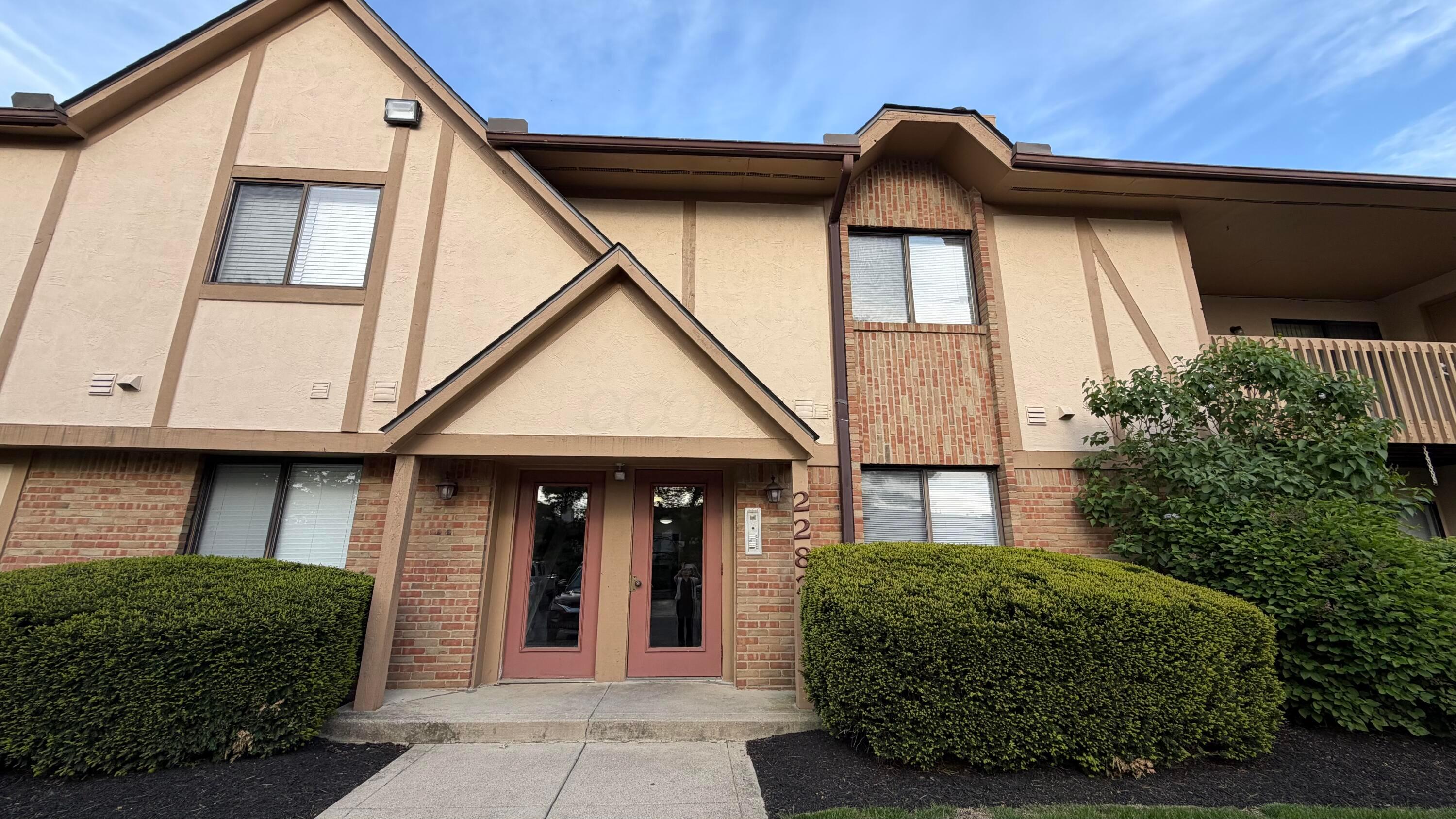 2283 Hedgerow Road, Unit 2283G Columbus, OH 43220 - Photo 1 of 1 IMG_1884 (1)
